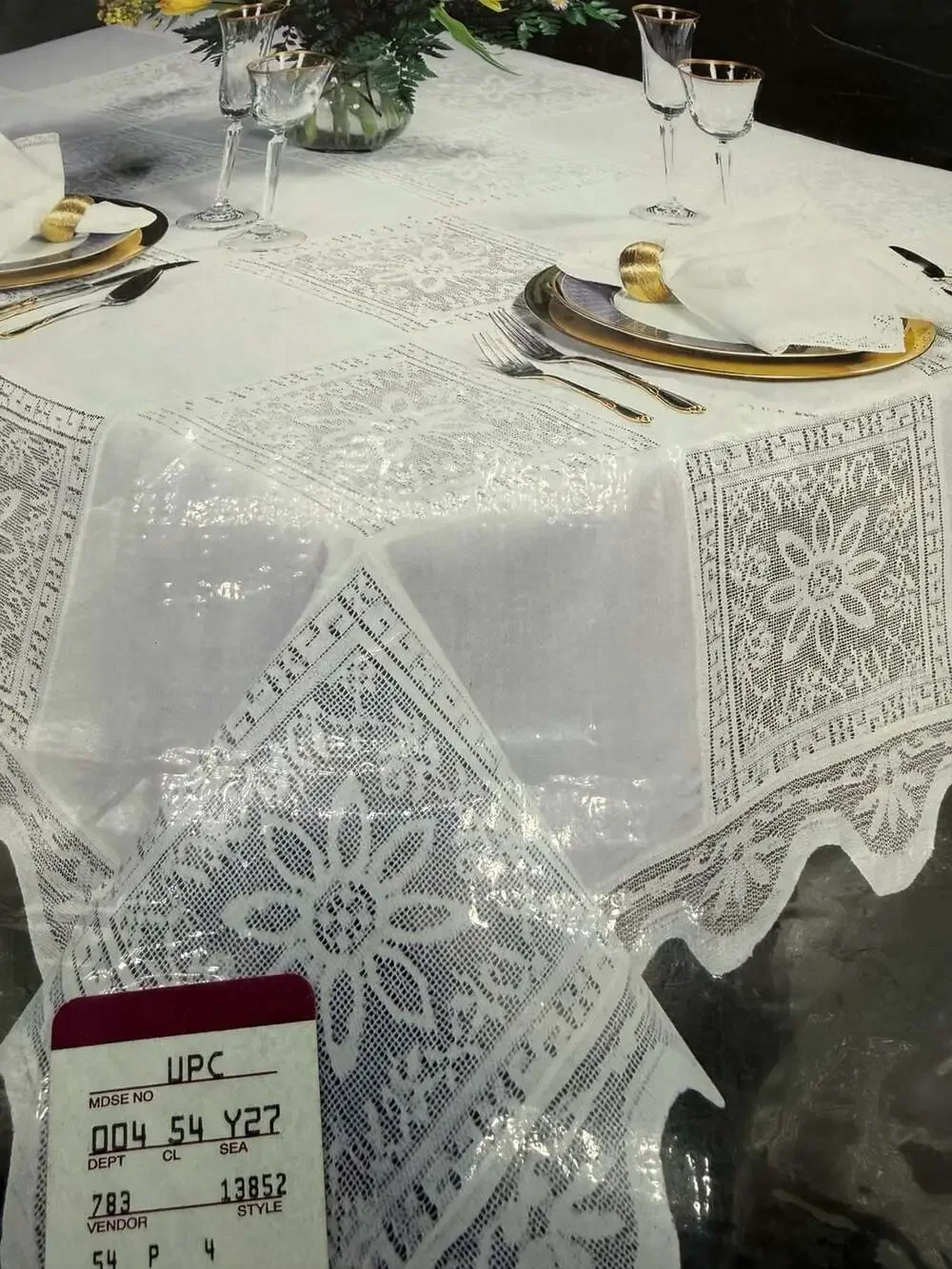 Tessile Inc. Army Navy 66x102 Oblong 100% Cotton Tablecloth Set with 12 Napkins